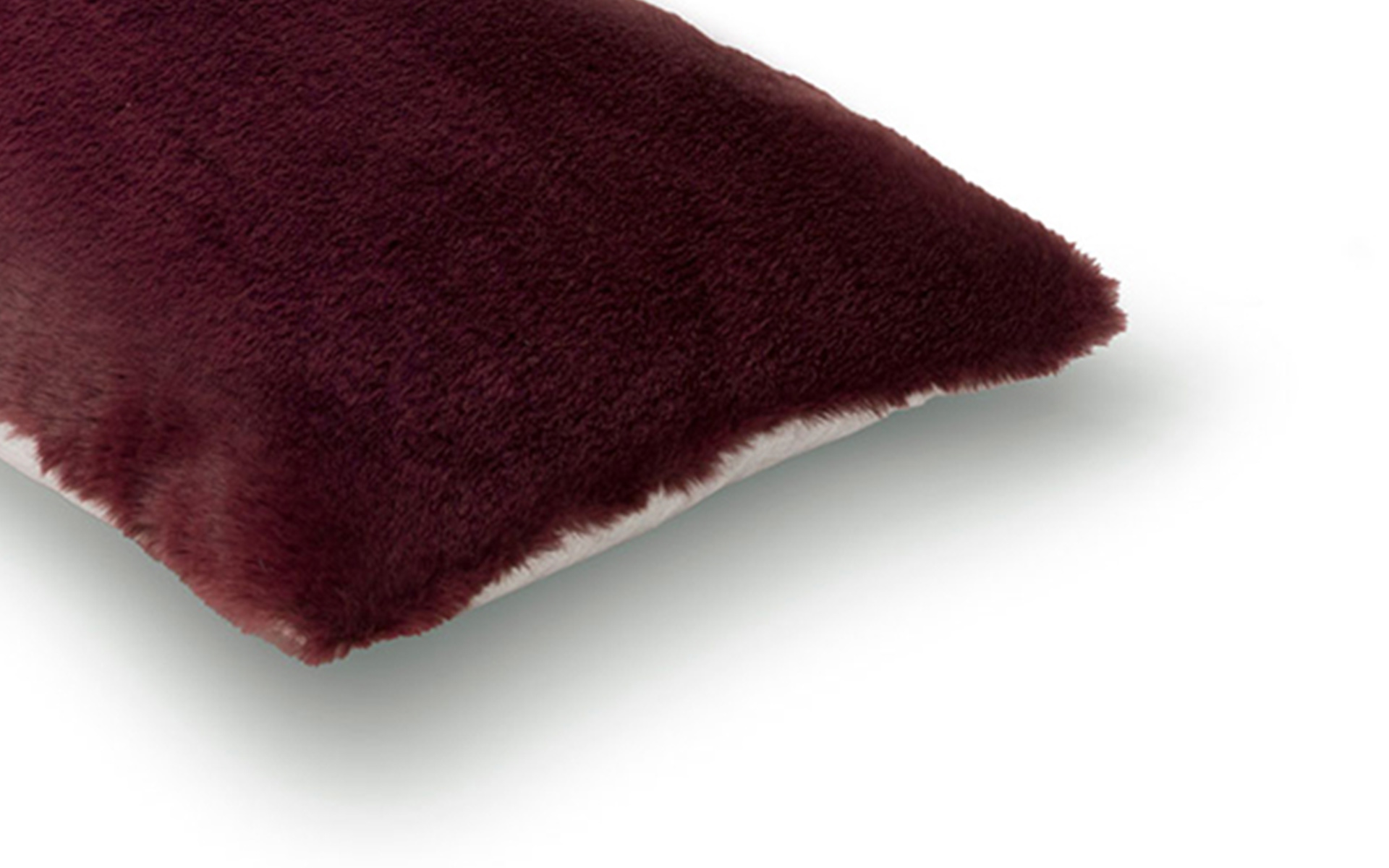 Mrs.Me home couture - cushion Caprice Ruby XS detail